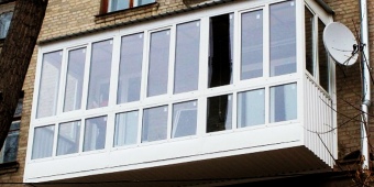 Теплые немецкие окна REHAU с 3х камерным профилем, стеклопакет 24мм.